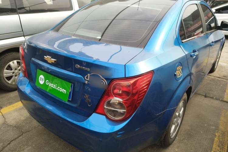 Used Chevrolet Aveo Sonic 2011 Sedan 1.4L Manual Transmission SE Rear Right 45 Deg