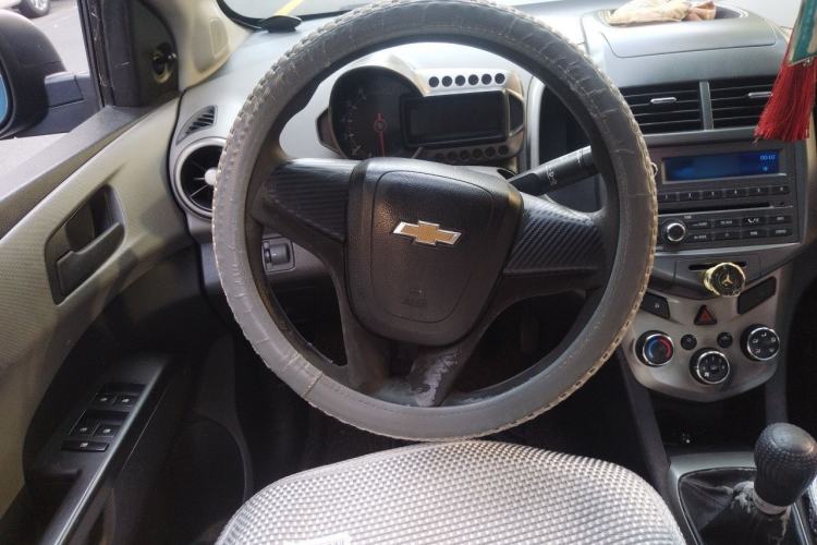 Used Chevrolet Aveo Sonic 2011 Sedan 1.4L Manual Transmission SE Steering Wheel