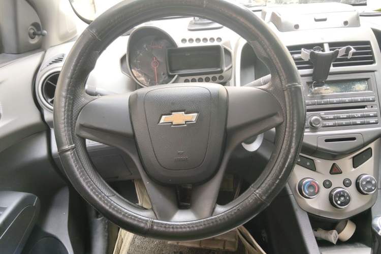 Used Chevrolet Aveo Sonic 2011 Sedan 1.4L MT SL Steering Wheel