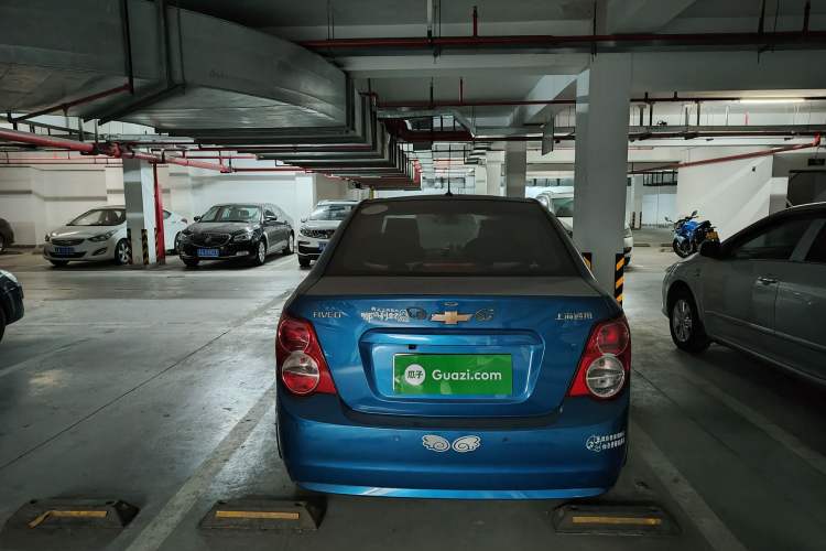 Used Chevrolet Aveo Sonic 2011 Sedan 1.4L MT SL Trunk