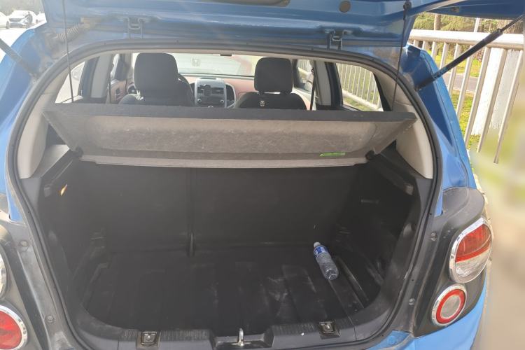 Used Chevrolet Aveo Sonic 2011 Hatchback 1.6L MT SX Trunk