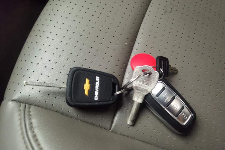 Used Chevrolet Aveo Sonic 2011 Sedan 1.6L Manual Transmission SX Vehicle Key