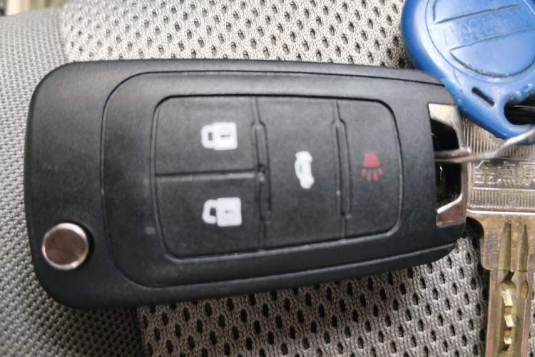 Used Chevrolet Aveo Sonic 2011 Sedan 1.4L MT SL Vehicle Key