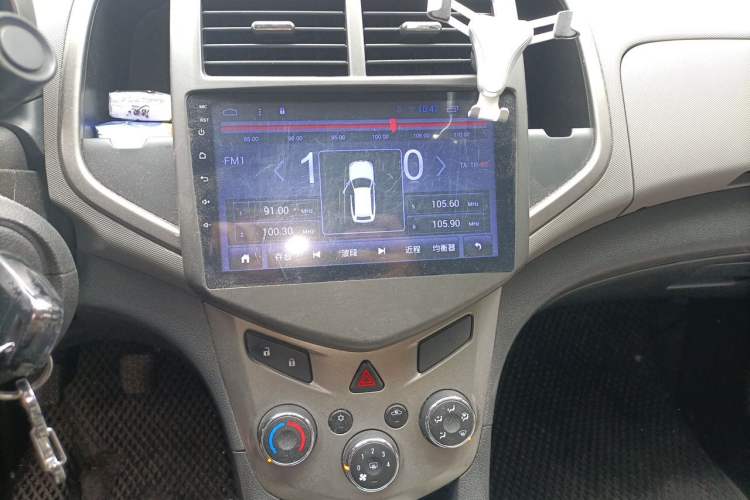 Used Chevrolet Aveo Sonic 2011 Sedan 1.4L MT SL Audio And AC Panel