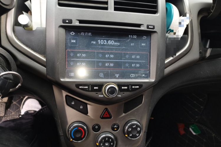 Used Chevrolet Aveo Sonic 2011 Sedan 1.4L Manual Transmission SE Audio And AC Panel