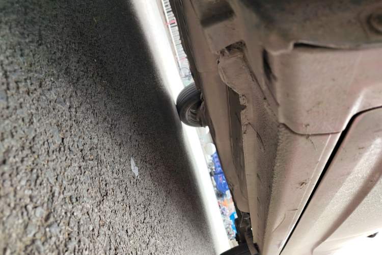 Used Chevrolet Aveo Sonic 2011 Sedan 1.4L MT SL Chassis Front Left