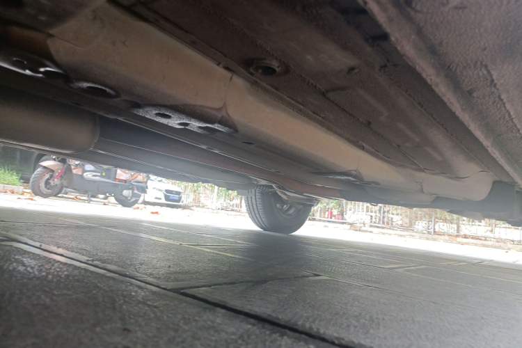 Used Chevrolet Aveo Sonic 2011 Sedan 1.4L MT SL Chassis Front Left