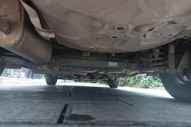 Used Chevrolet Aveo Sonic 2011 Sedan 1.4L MT SL Chassis Rear