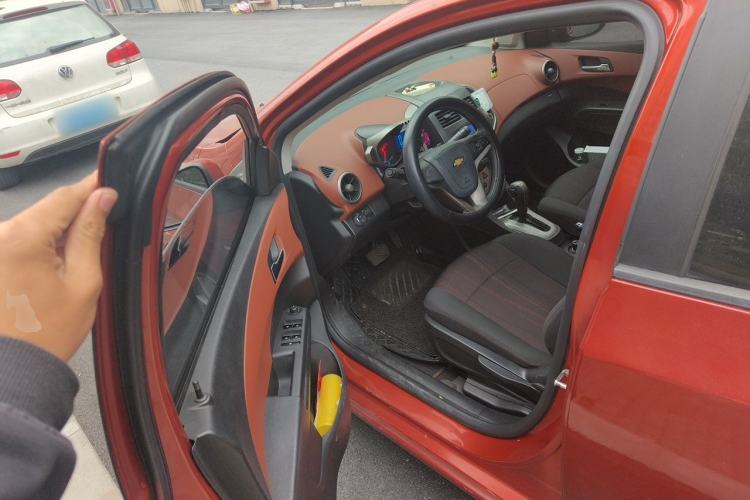 Used Chevrolet Aveo Sonic 2011 Hatchback 1.6L AT SX Driver Seat