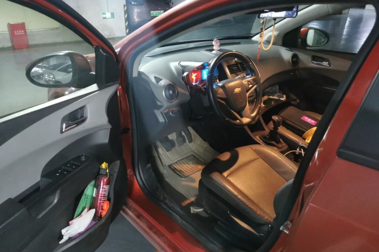 Used Chevrolet Aveo Sonic 2011 Hatchback 1.6L MT SX Driver Seat