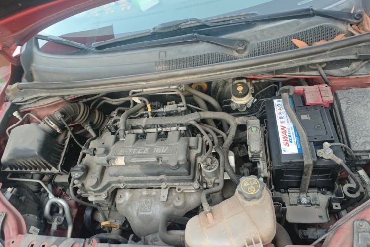 Used Chevrolet Aveo Sonic 2011 Sedan 1.4L Manual Transmission SE Engine Bay