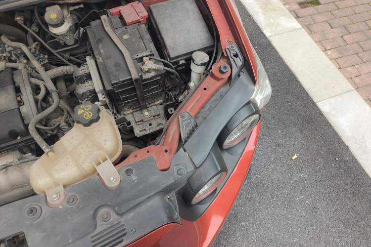 Used Chevrolet Aveo Sonic 2011 Hatchback 1.6L AT SX Engine Bay Left