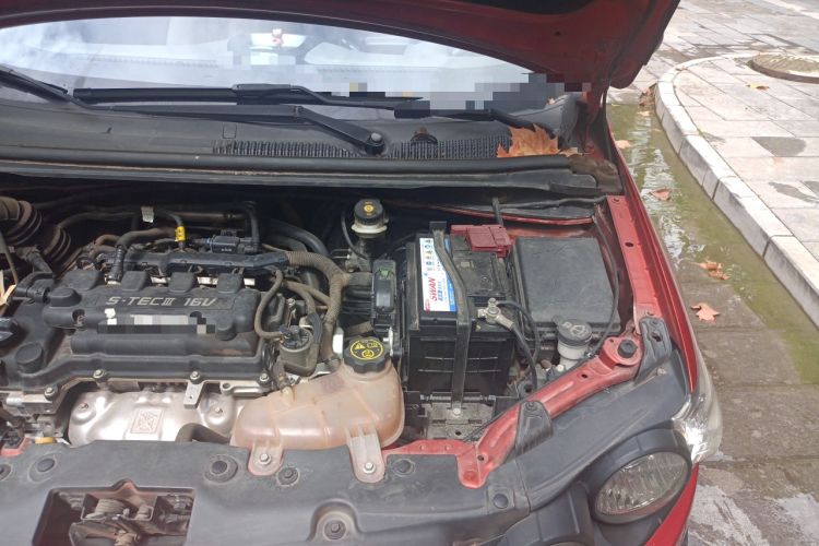 Used Chevrolet Aveo Sonic 2011 Sedan 1.4L MT SL Engine Bay Left