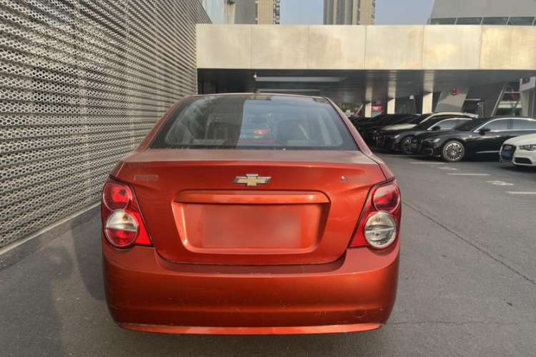 Used Chevrolet Aveo Sonic 2011 Sedan 1.4L Manual Transmission SE Exterior 3