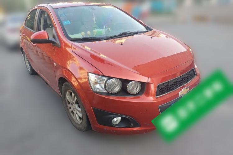 Used Chevrolet Aveo Sonic 2011 Sedan 1.4L Manual Transmission SE Front Right 45 Deg