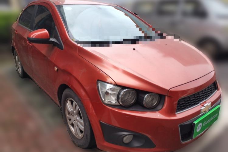 Used Chevrolet Aveo Sonic 2011 Sedan 1.4L Manual Transmission SE Front Right 45 Deg