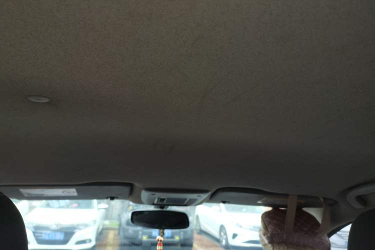 Used Chevrolet Aveo Sonic 2011 Sedan 1.4L Manual Transmission SE Headliner
