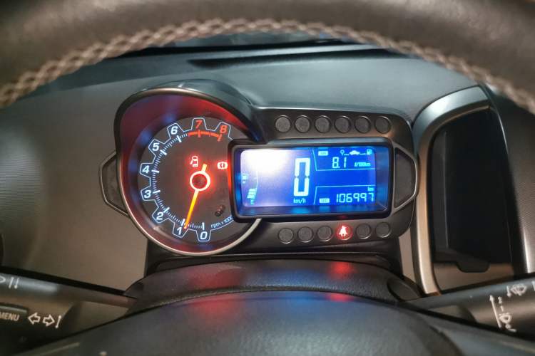 Used Chevrolet Aveo Sonic 2011 Hatchback 1.6L MT SX Instrument Cluster
