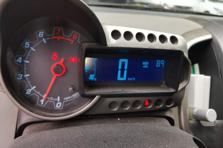 Used Chevrolet Aveo Sonic 2011 Sedan 1.4L Manual Transmission SE Instrument Cluster