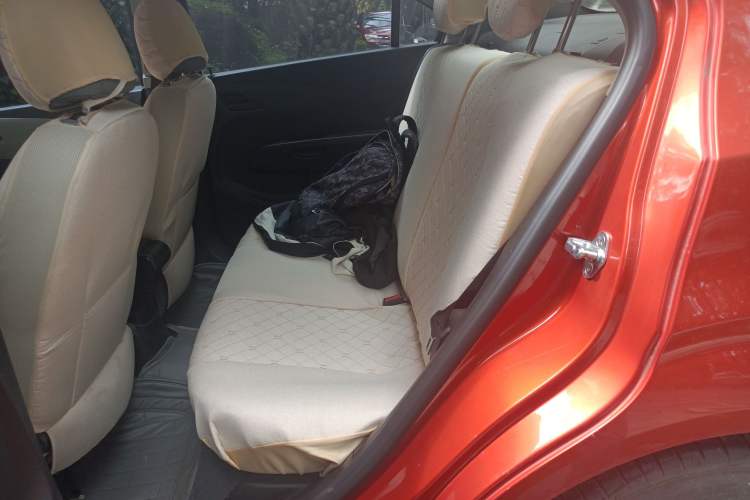 Used Chevrolet Aveo Sonic 2011 Sedan 1.4L MT SL Left Rear Seat