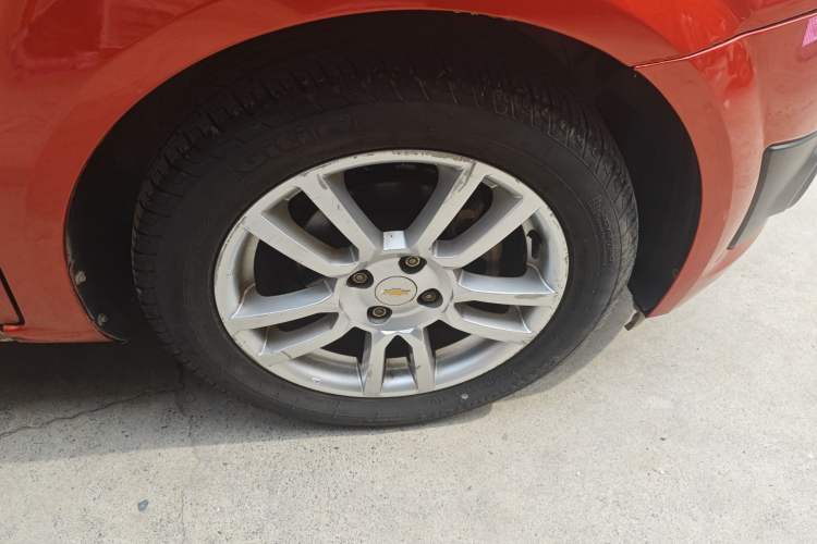 Used Chevrolet Aveo Sonic 2011 Sedan 1.6L Automatic SX Right Front Wheel Hub