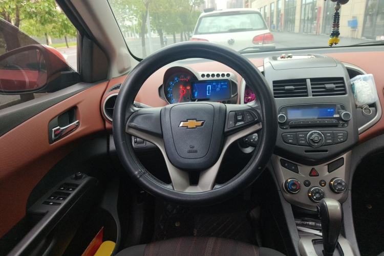 Used Chevrolet Aveo Sonic 2011 Hatchback 1.6L AT SX Steering Wheel
