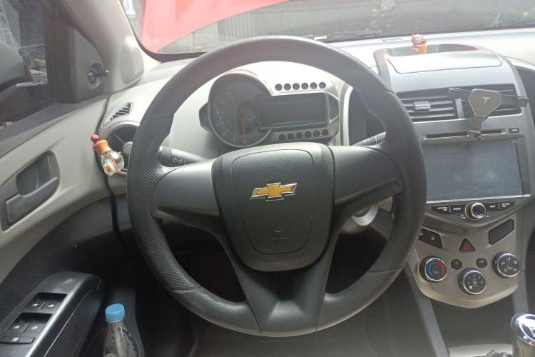 Used Chevrolet Aveo Sonic 2011 Sedan 1.4L MT SL Steering Wheel