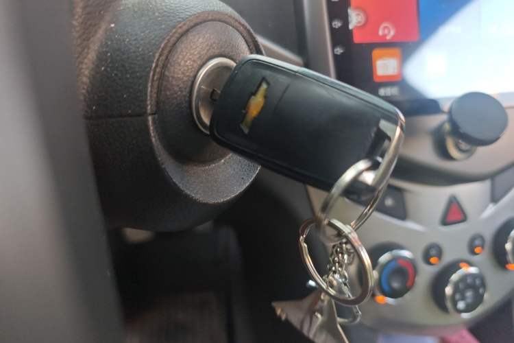 Used Chevrolet Aveo Sonic 2011 Sedan 1.4L Manual Transmission SE Vehicle Key