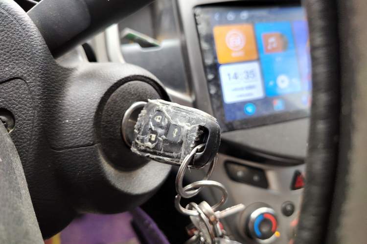 Used Chevrolet Aveo Sonic 2011 Sedan 1.4L MT SL Vehicle Key