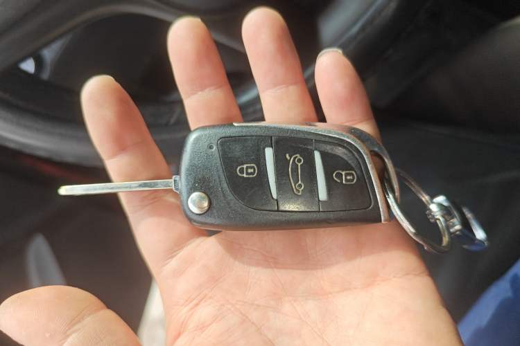Used Chevrolet Aveo Sonic 2011 Sedan 1.6L Automatic SX Vehicle Key