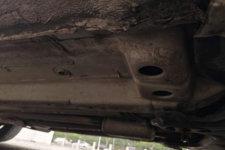 Used Chevrolet Aveo Sonic 2011 Hatchback 1.4L MT SL Chassis Front Right