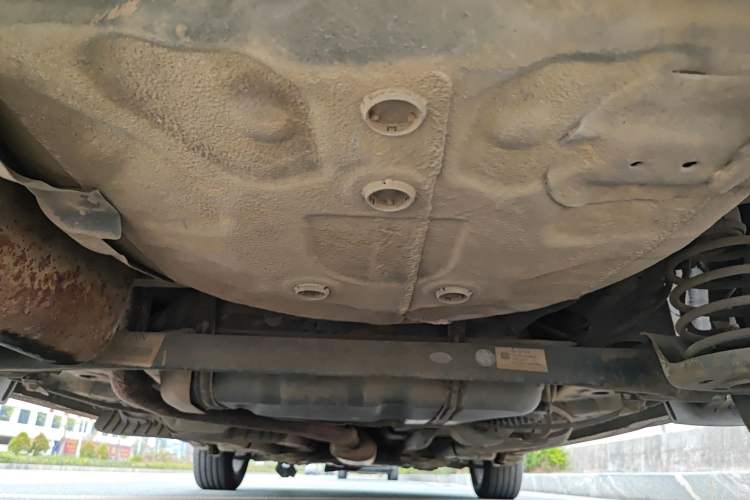 Used Chevrolet Aveo Sonic 2011 Hatchback 1.4L MT SL Chassis Rear