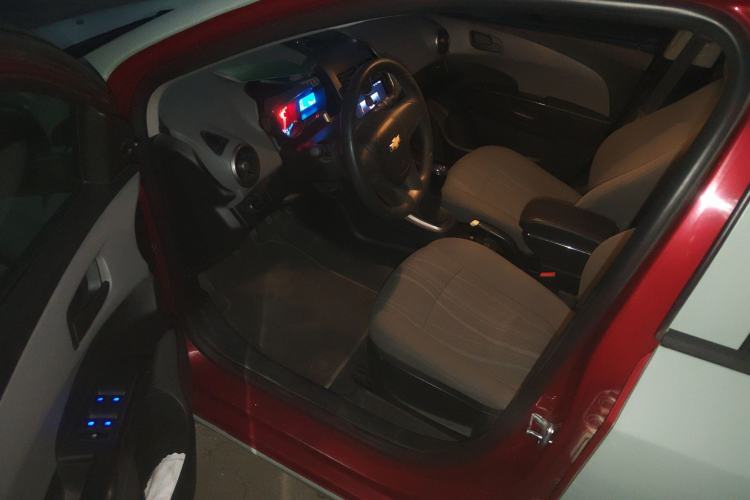 Used Chevrolet Aveo Sonic 2011 Sedan 1.4L MT SL Driver Seat