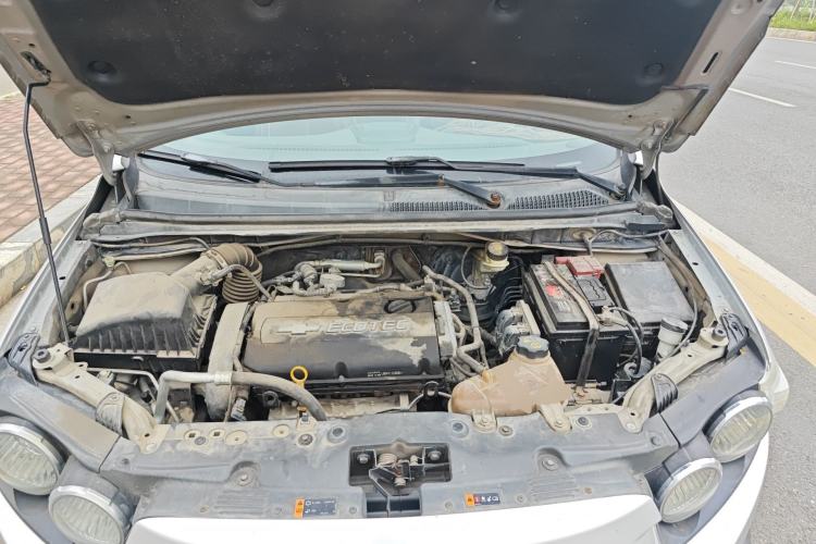 Used Chevrolet Aveo Sonic 2011 Hatchback 1.4L MT SL Engine Bay