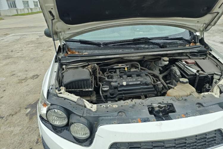 Used Chevrolet Aveo Sonic 2011 Hatchback 1.4L MT SL Engine Bay Right