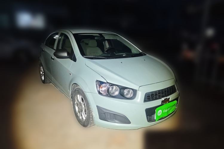 Used Chevrolet Aveo Sonic 2011 Sedan 1.4L MT SL Front Right 45 Deg