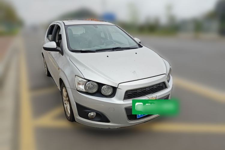 Used Chevrolet Aveo Sonic 2011 Hatchback 1.4L MT SL Front Right 45 Deg