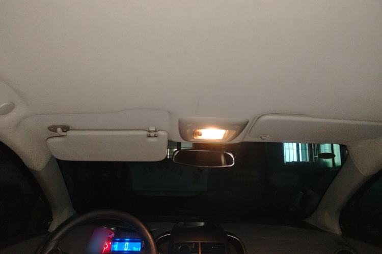 Used Chevrolet Aveo Sonic 2011 Sedan 1.4L MT SL Headliner
