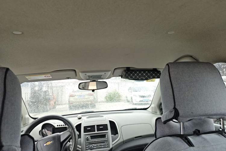 Used Chevrolet Aveo Sonic 2011 Hatchback 1.4L MT SL Headliner
