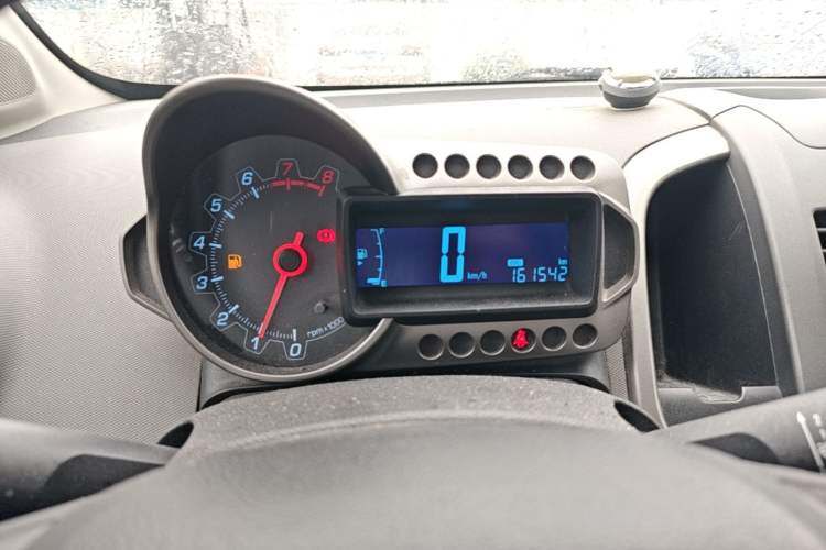 Used Chevrolet Aveo Sonic 2011 Hatchback 1.4L MT SL Instrument Cluster