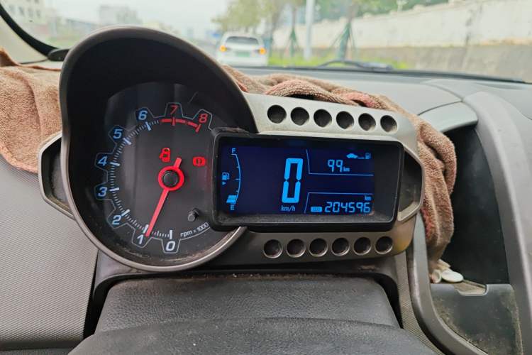 Used Chevrolet Aveo Sonic 2011 Hatchback 1.4L MT SL Instrument Cluster