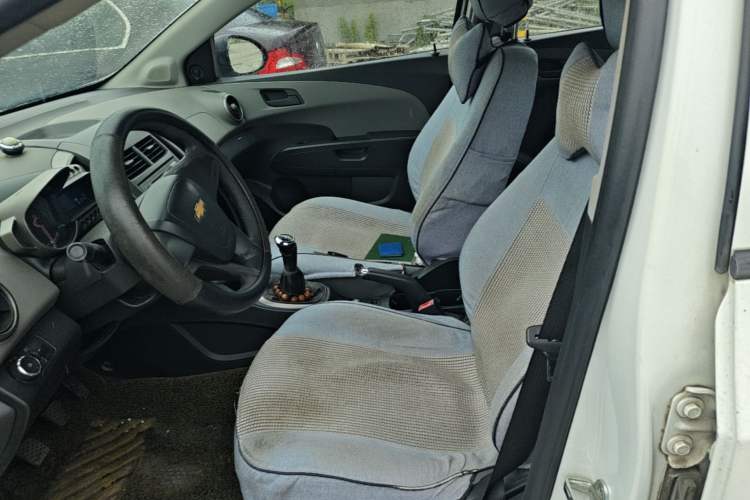 Used Chevrolet Aveo Sonic 2011 Hatchback 1.4L MT SL Left Front Seat