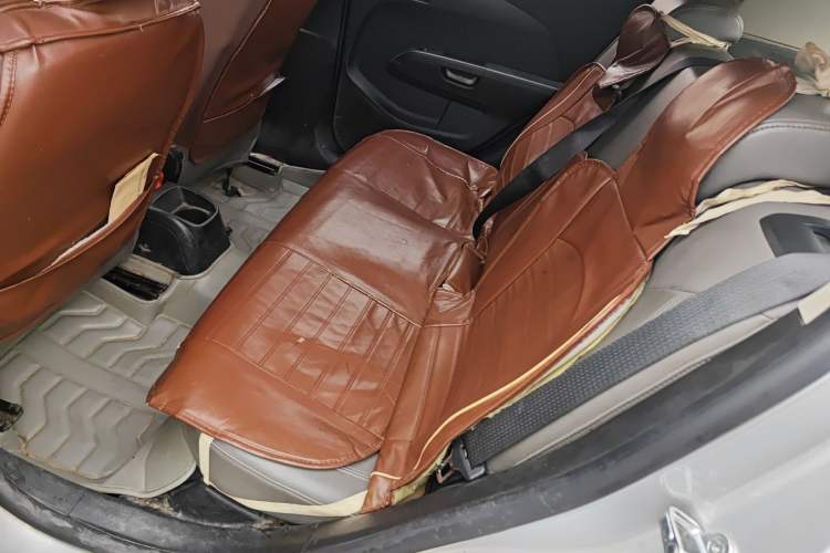 Used Chevrolet Aveo Sonic 2011 Hatchback 1.4L MT SL Left Rear Seat