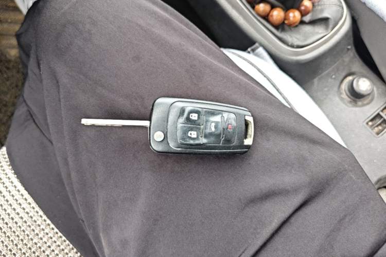 Used Chevrolet Aveo Sonic 2011 Hatchback 1.4L MT SL Vehicle Key