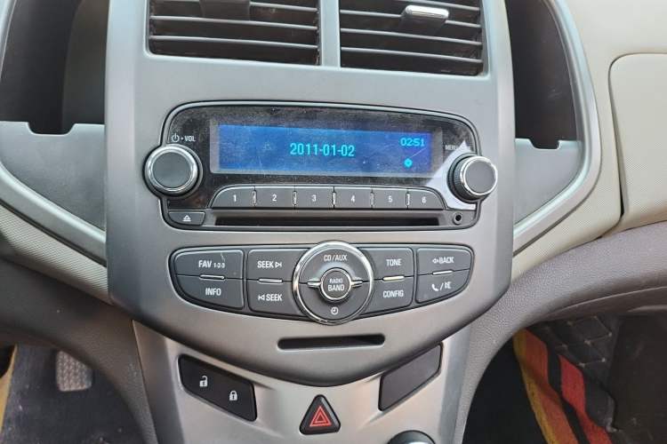 Used Chevrolet Aveo Sonic 2011 Sedan 1.4L Manual Transmission SE Audio And AC Panel