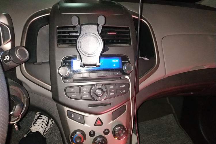 Used Chevrolet Aveo Sonic 2011 Sedan 1.4L Manual Transmission SE Audio And AC Panel