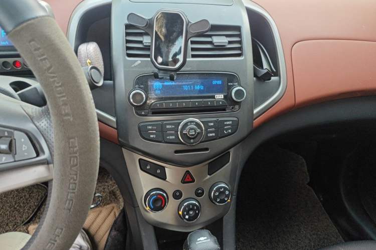 Used Chevrolet Aveo Sonic 2011 Sedan 1.4L Automatic SE Audio And AC Panel
