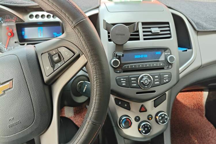 Used Chevrolet Aveo Sonic 2011 Sedan 1.4L Manual Transmission SE Audio And AC Panel
