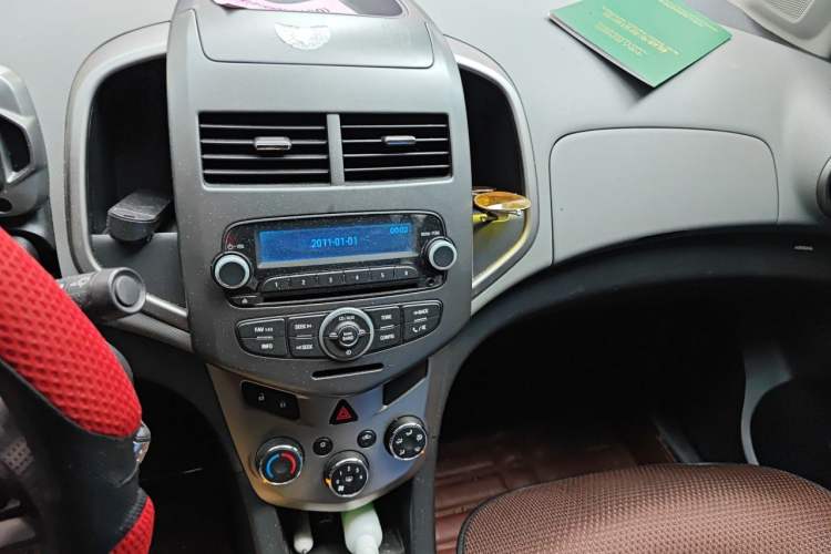 Used Chevrolet Aveo Sonic 2011 Sedan 1.4L Manual Transmission SE Audio And AC Panel