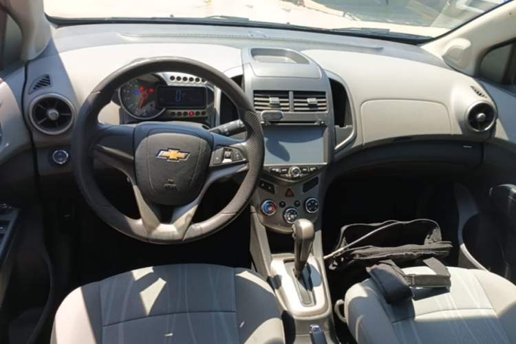 Used Chevrolet Aveo Sonic 2011 Sedan 1.4L Automatic SE Center Console